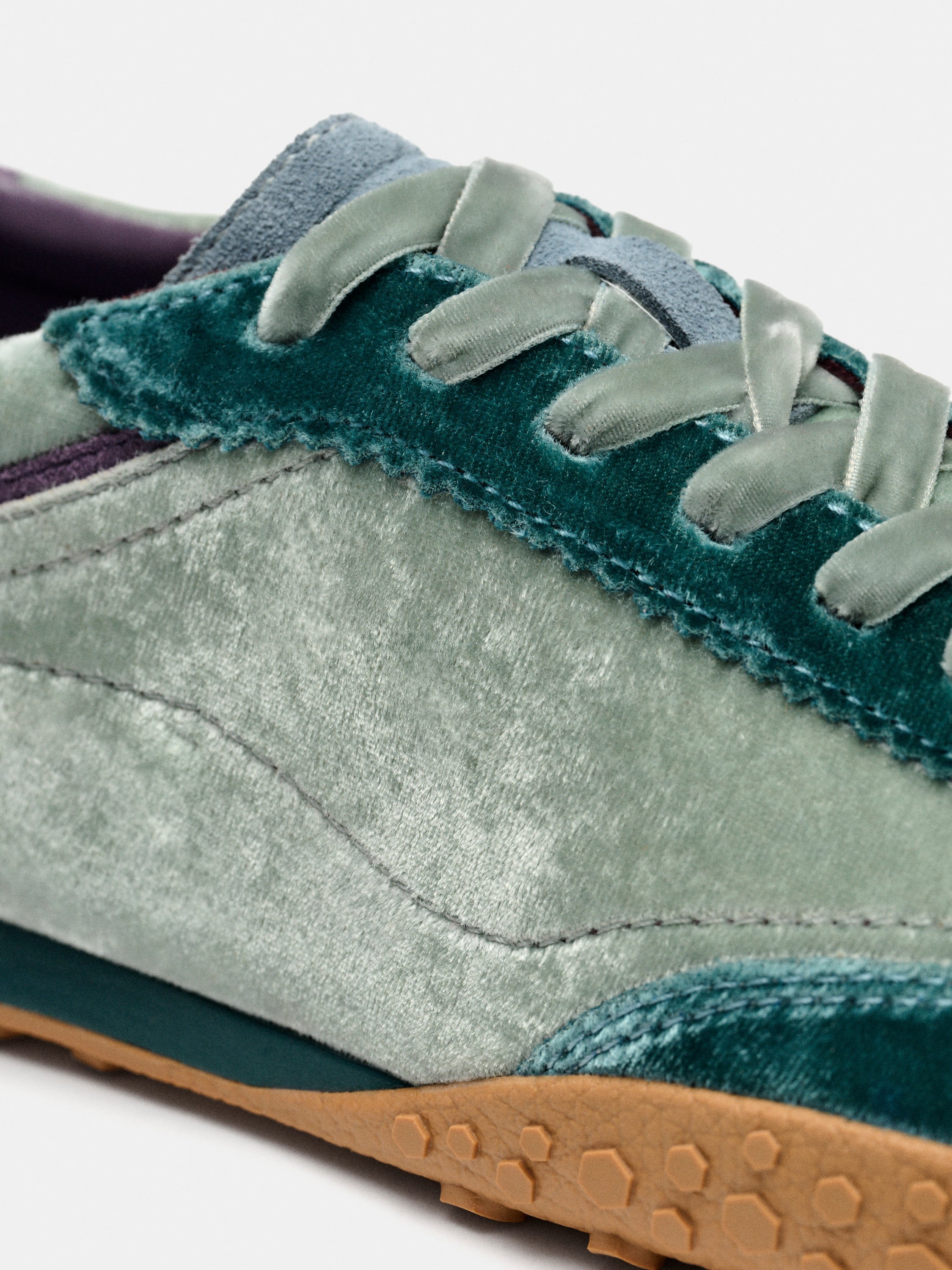 Bridge Velvet Aquamarine