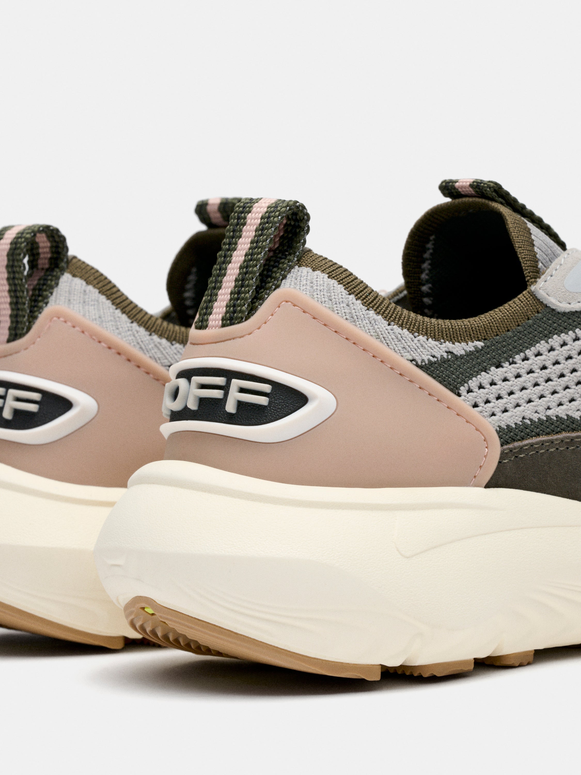 Traveller Khaki
