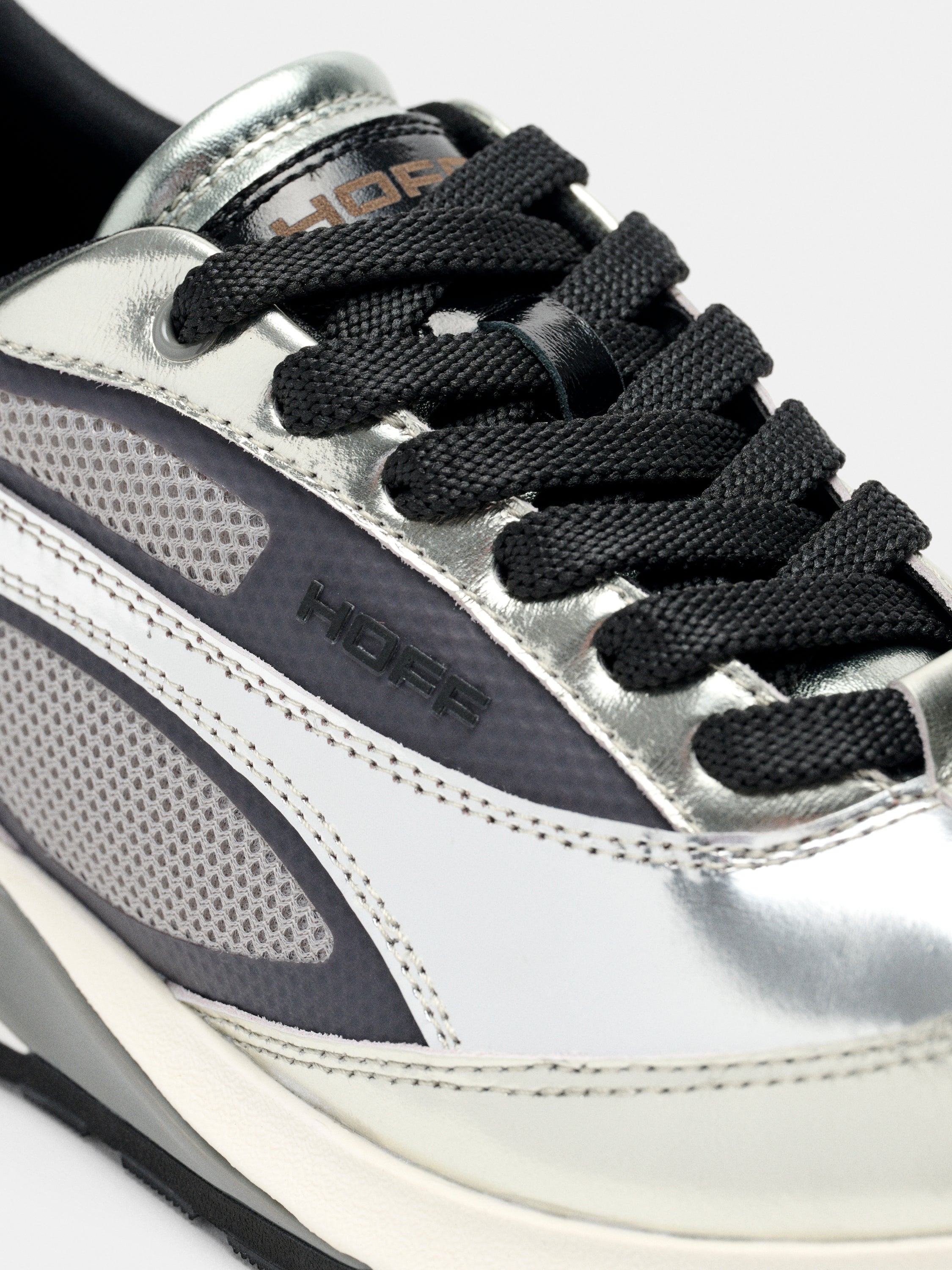 SEVEN RUNNER METALLIC SILVER