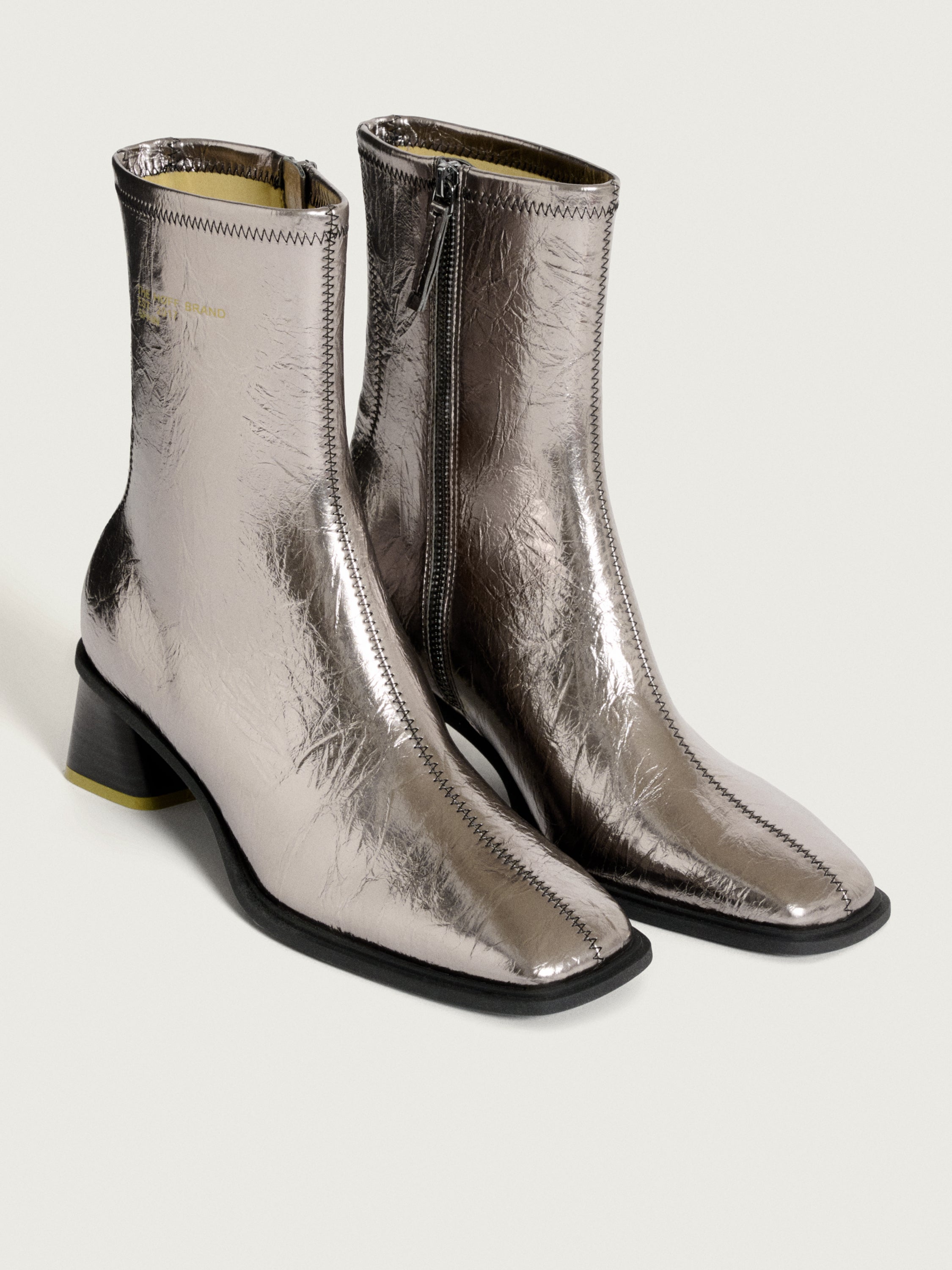 DATE GRAY HEELED ANKLE BOOT