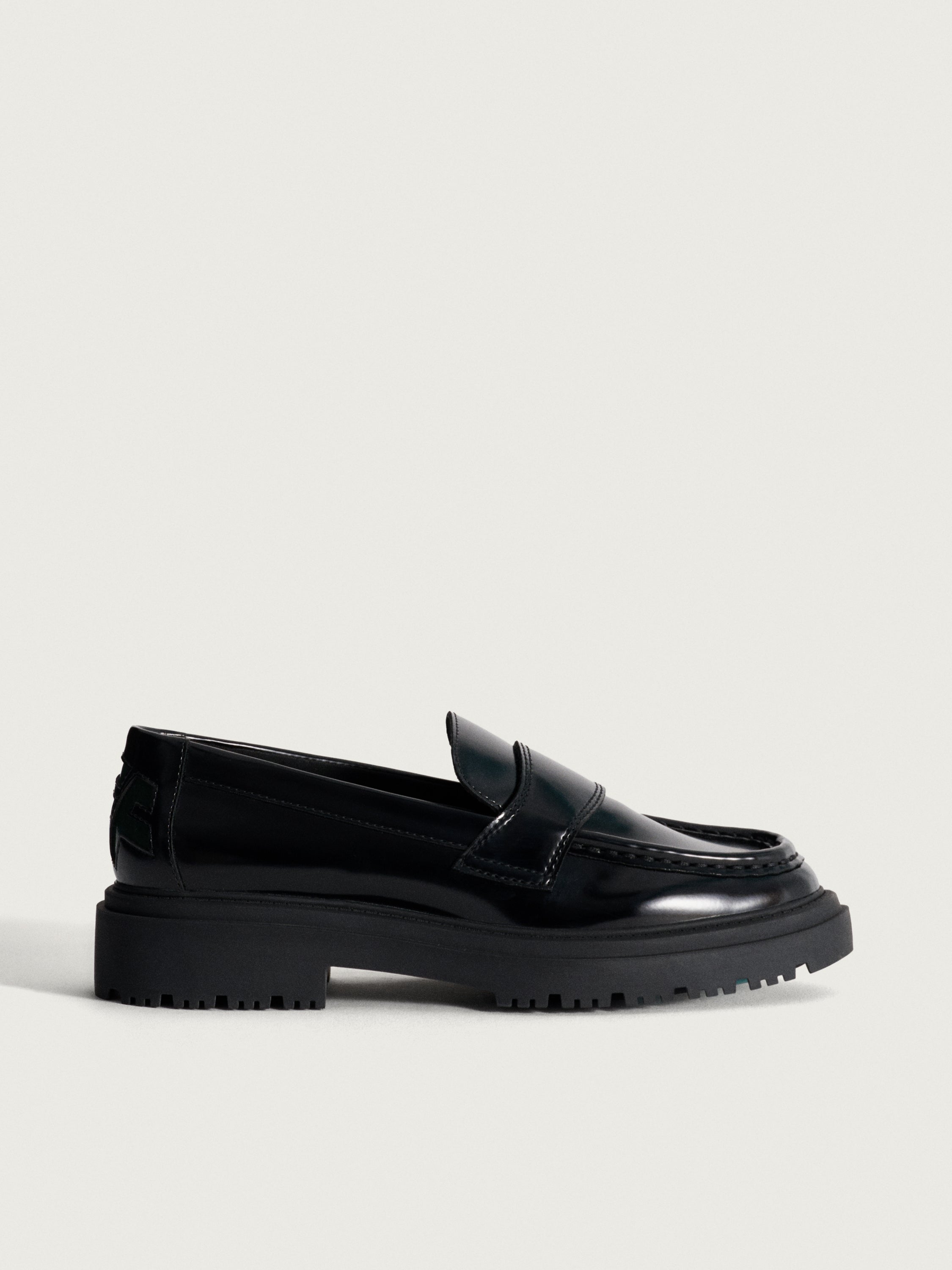 SCHOOL BLACK LOAFER