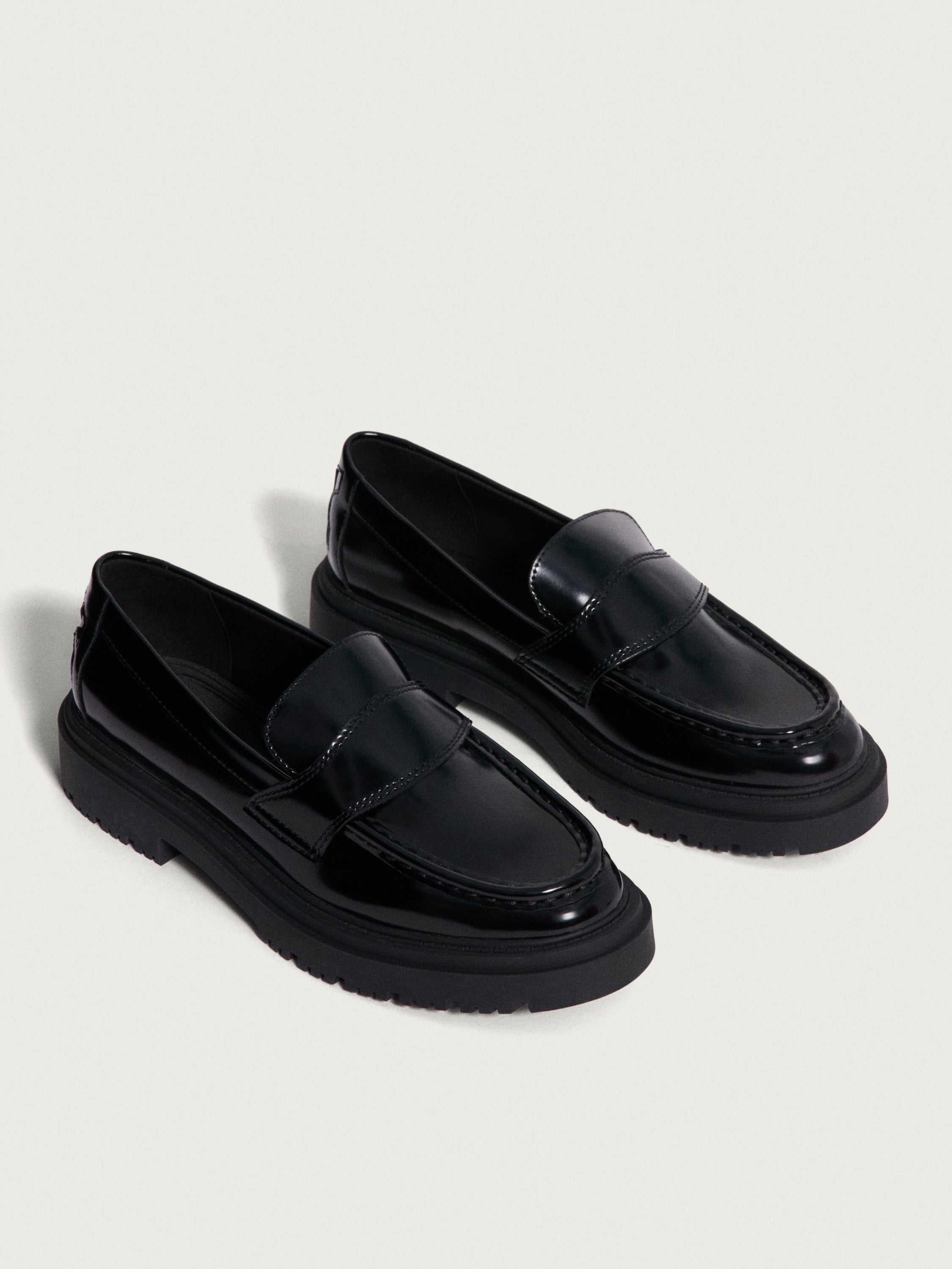 SCHOOL BLACK LOAFER