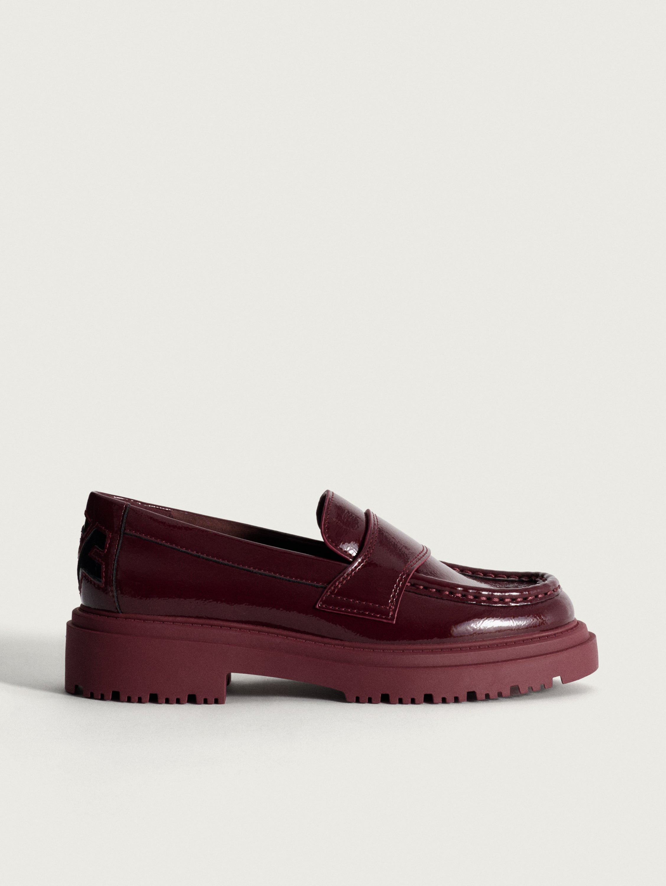 SCHOOL WINE LOAFER