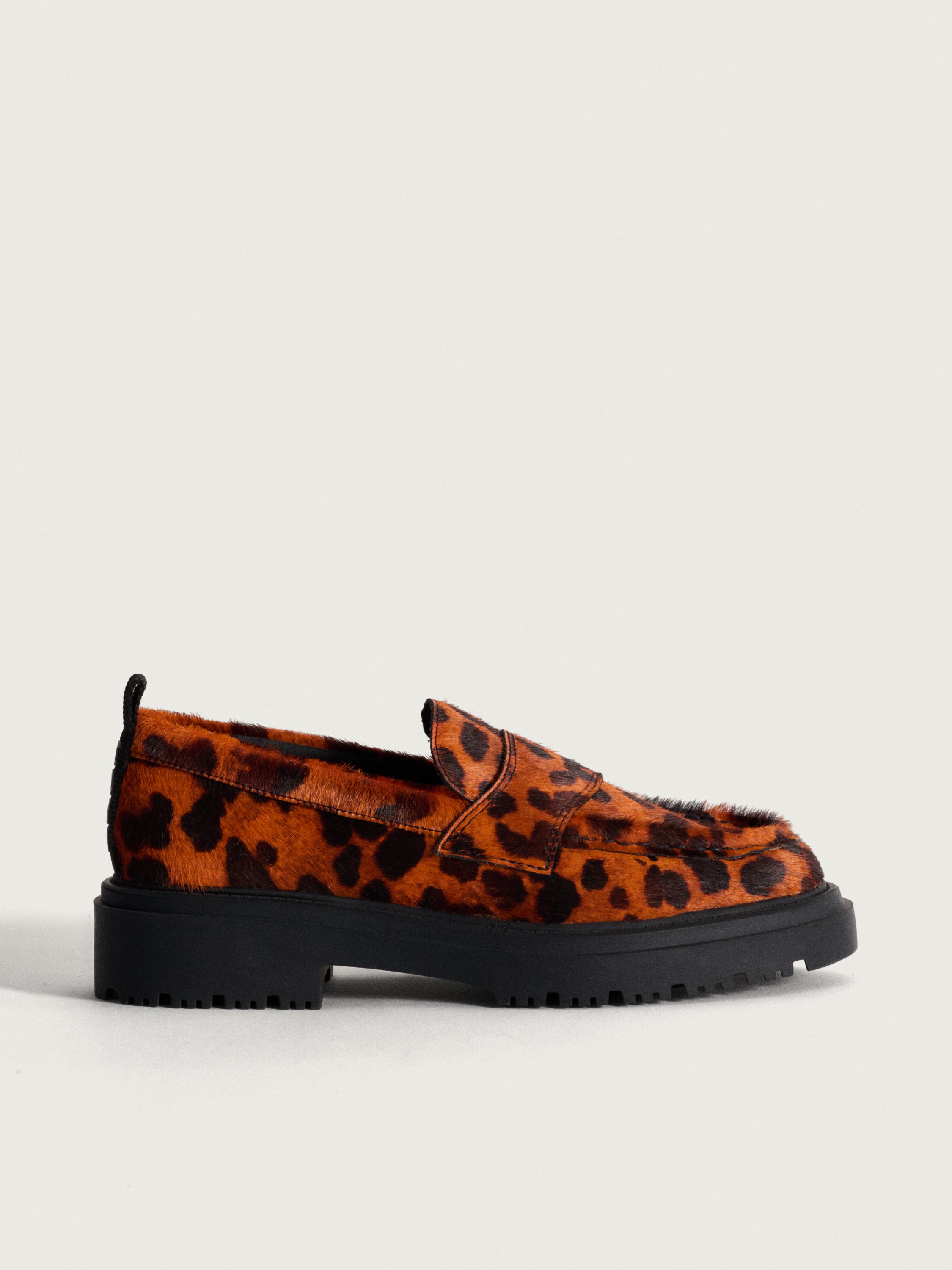 SCHOOL ANIMAL PRINT ORANGE LOAFER