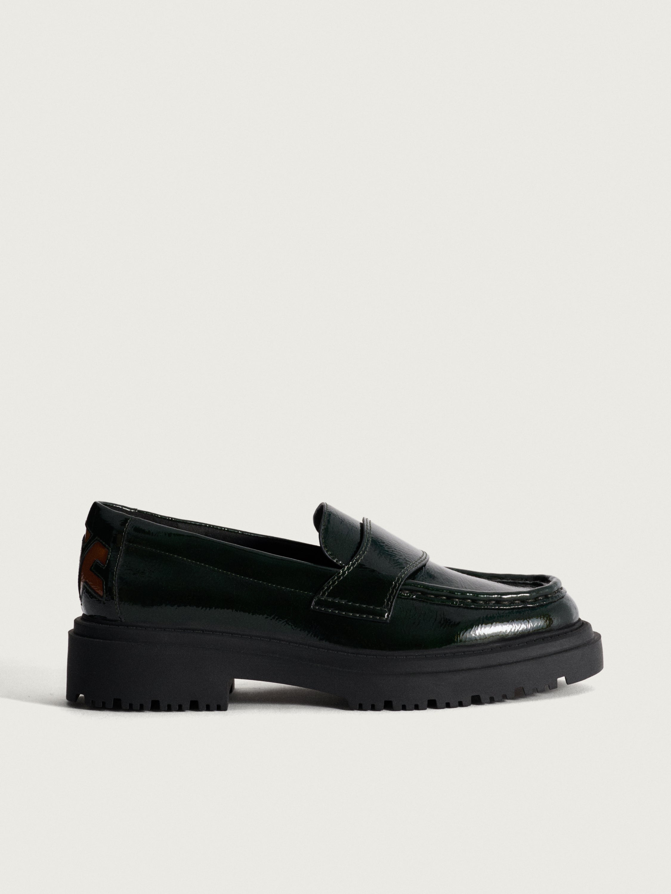 SCHOOL KHAKI LOAFER