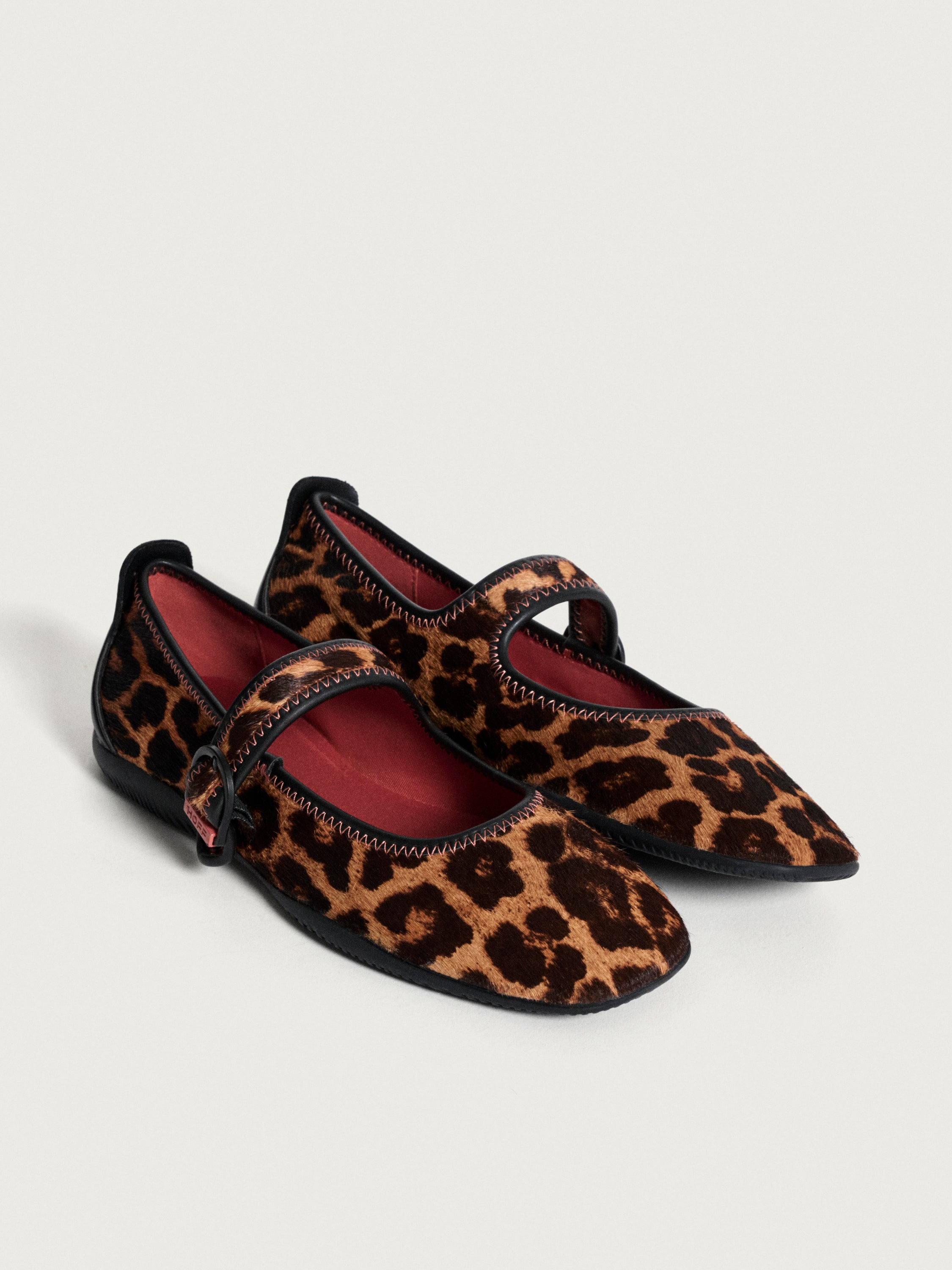 MARY JANE SCALA ANIMAL PRINT MARRÓN