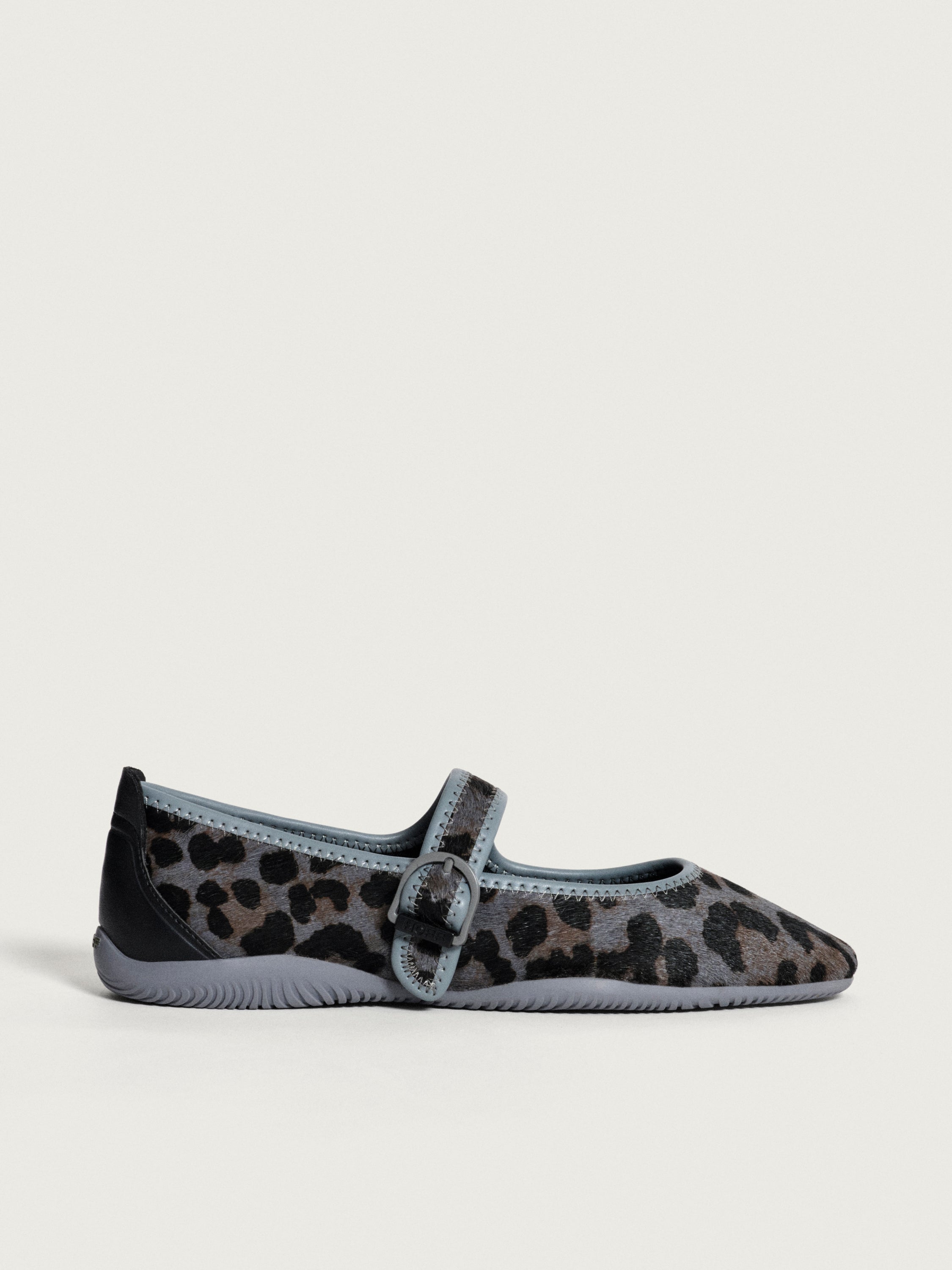 MARY JANE SCALA ANIMAL PRINT GRIS