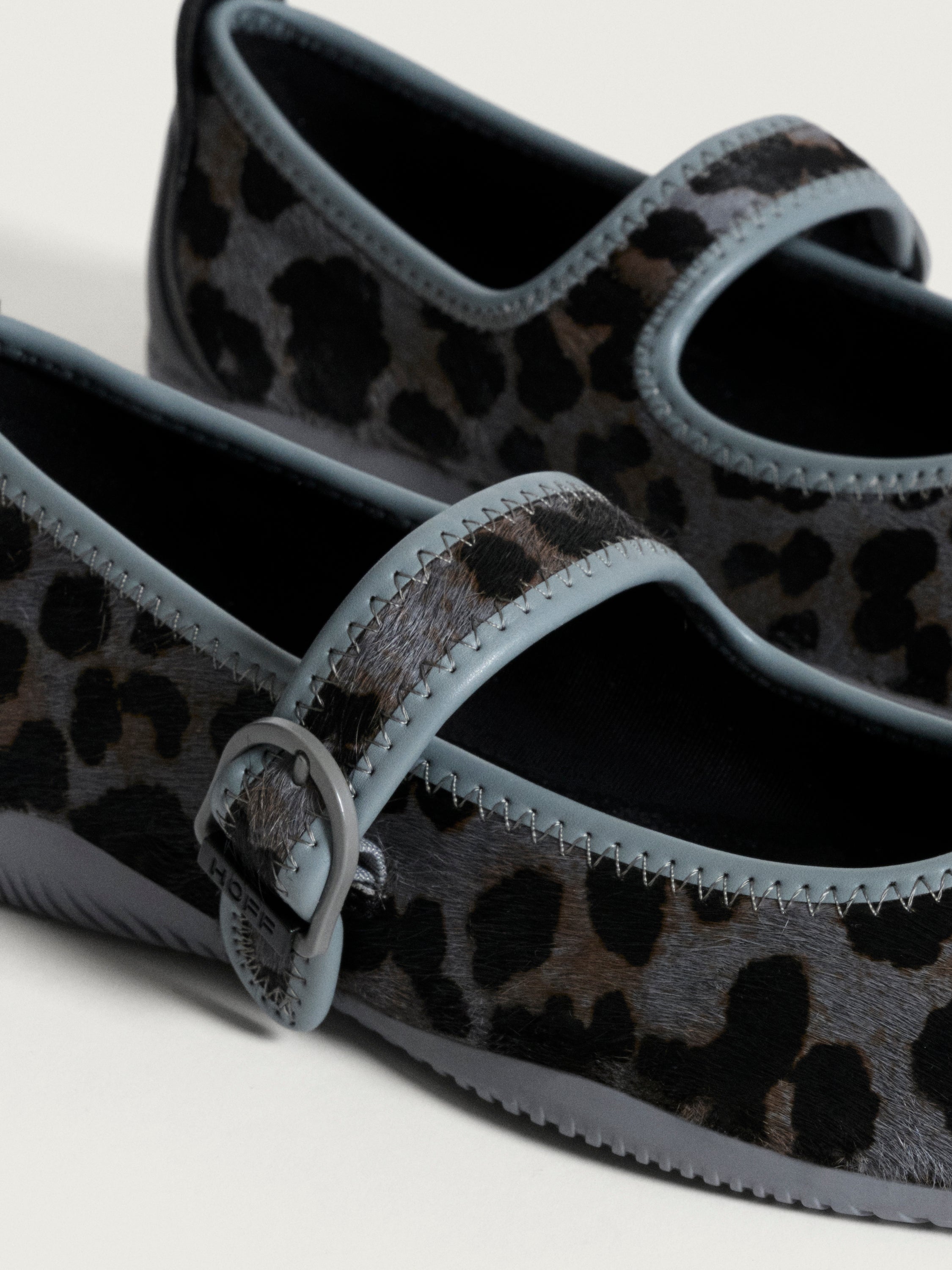 SCALA ANIMAL PRINT GRAY MARY JANE