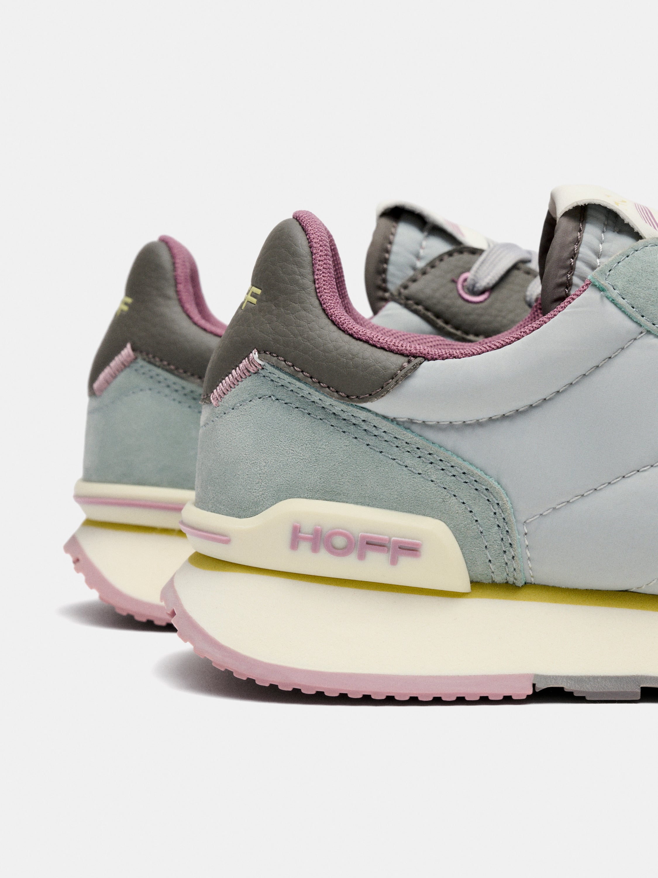 TRACK & FIELD LIGHT BLUE