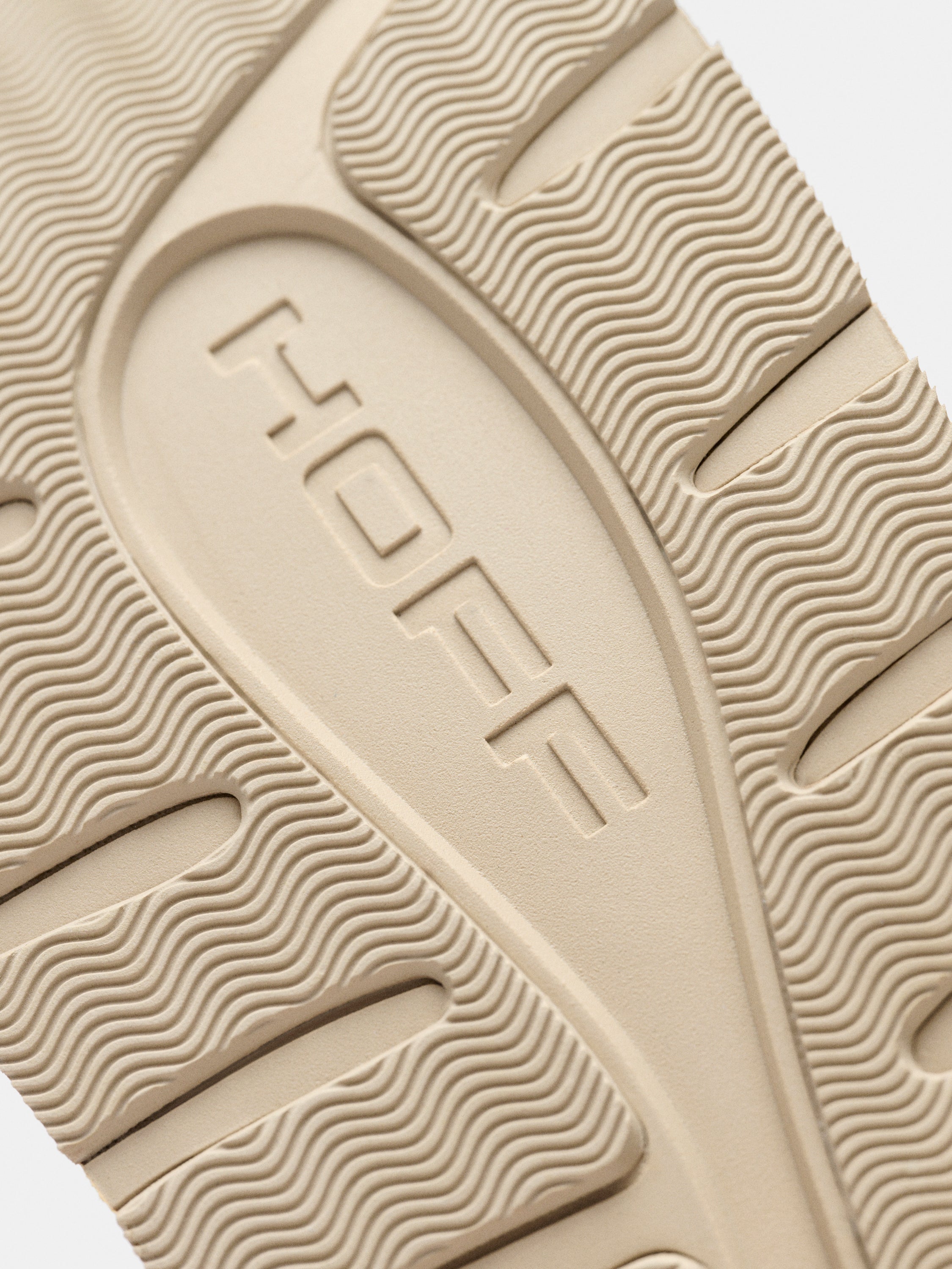 SEVEN FLYKNIT RUNNER BEIGE