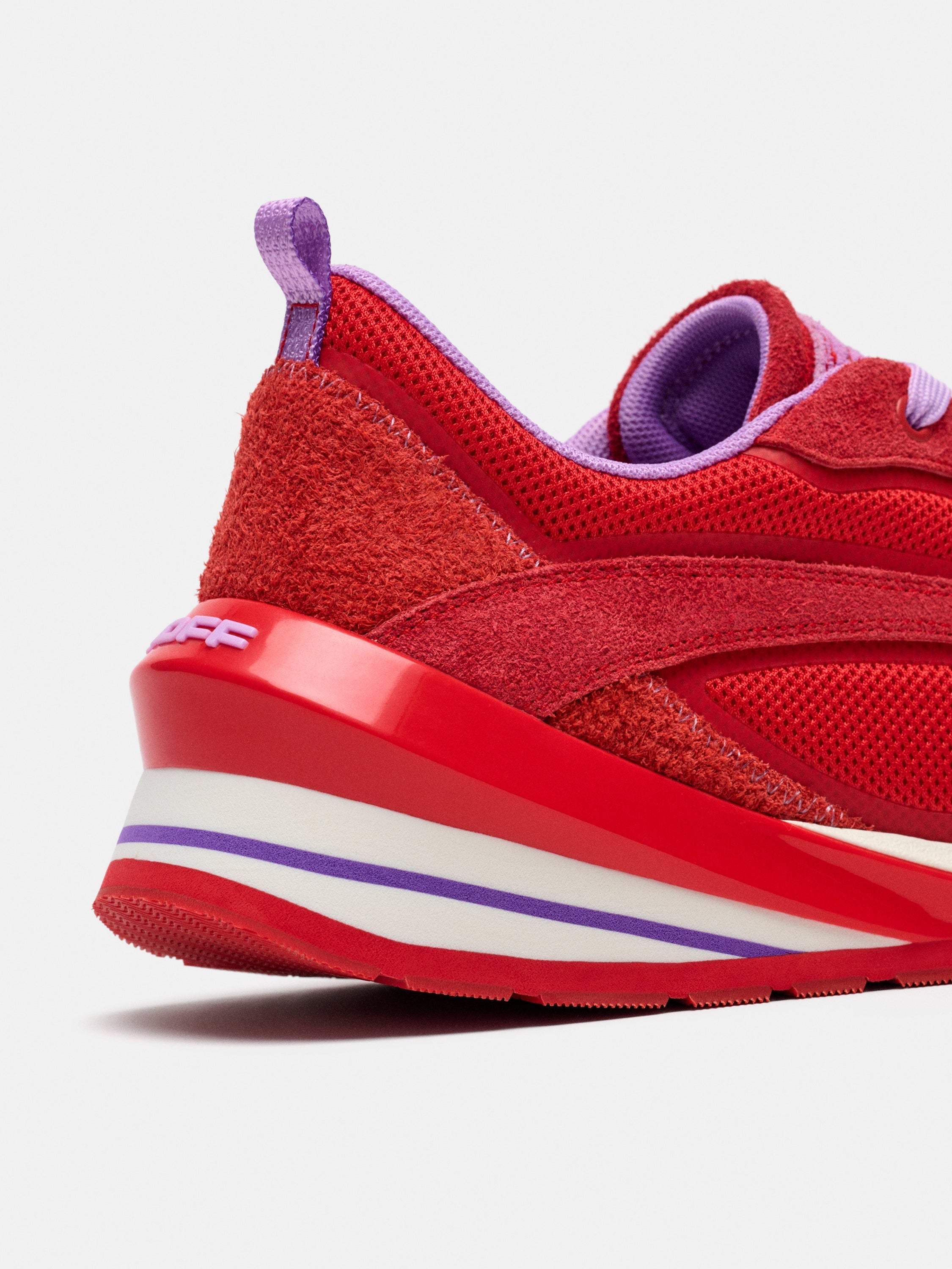 Seven Runner Scarlet