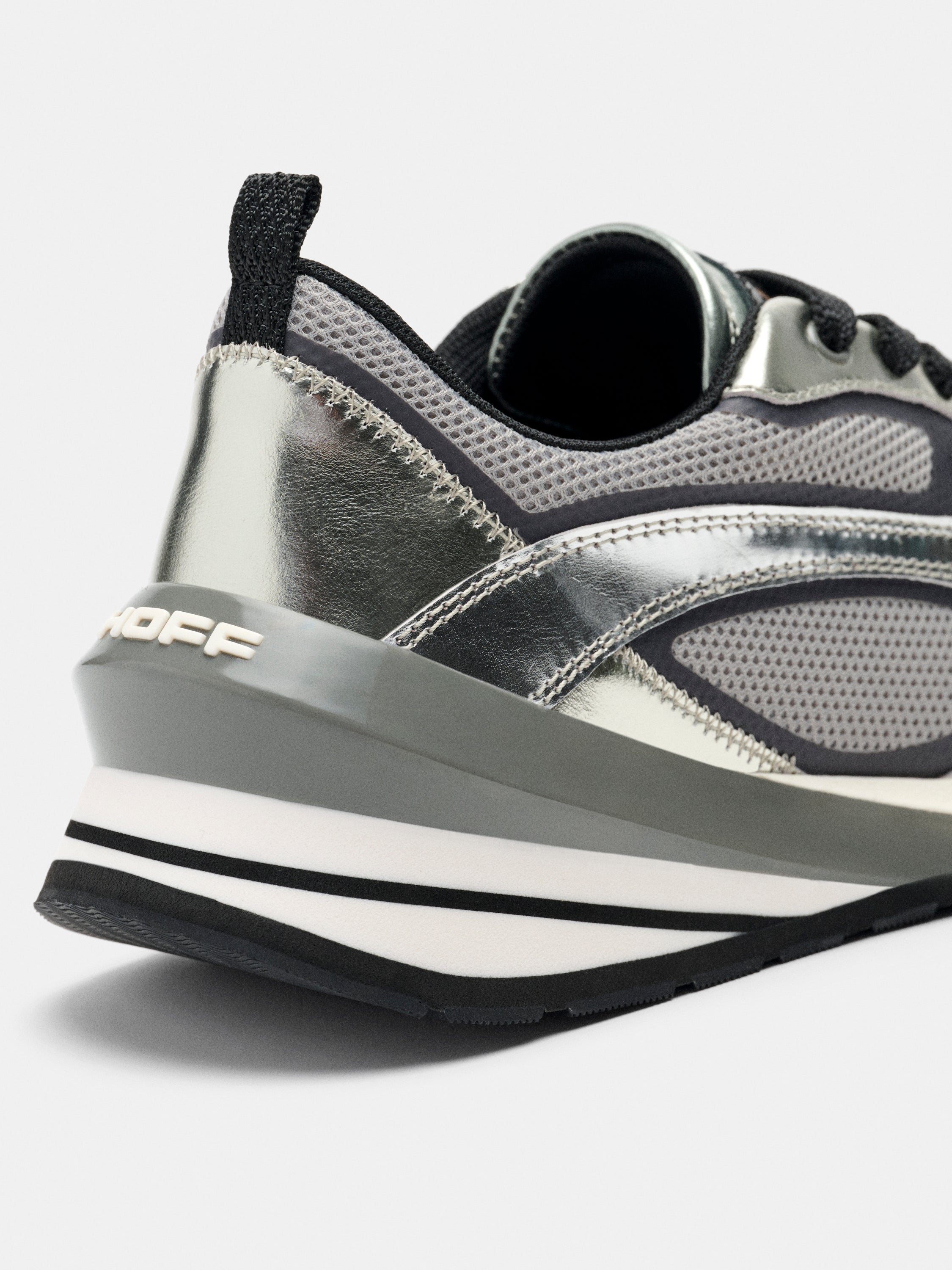 Seven Runner Metallic Silver