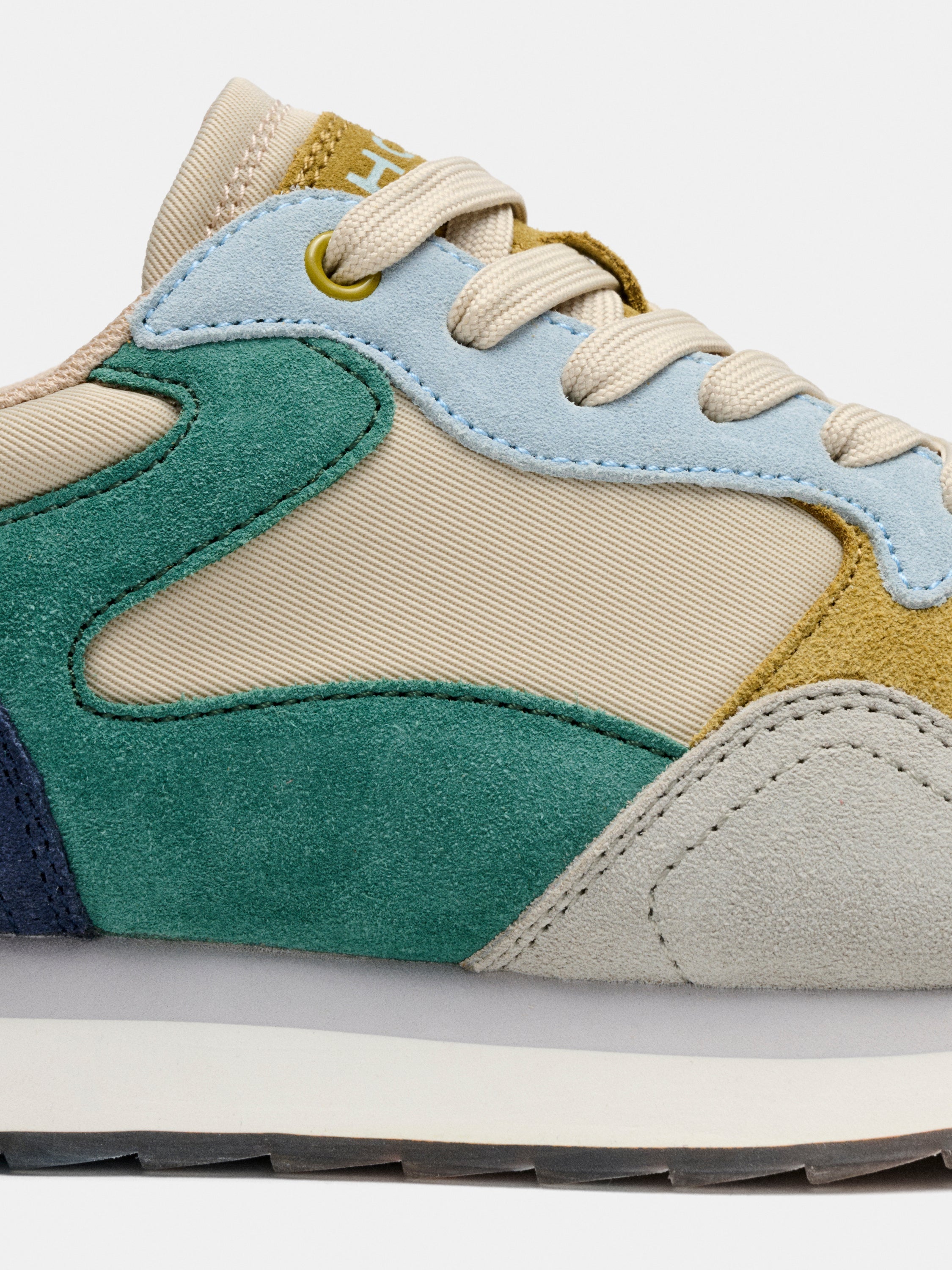 CITY SINGAPORE WOMAN