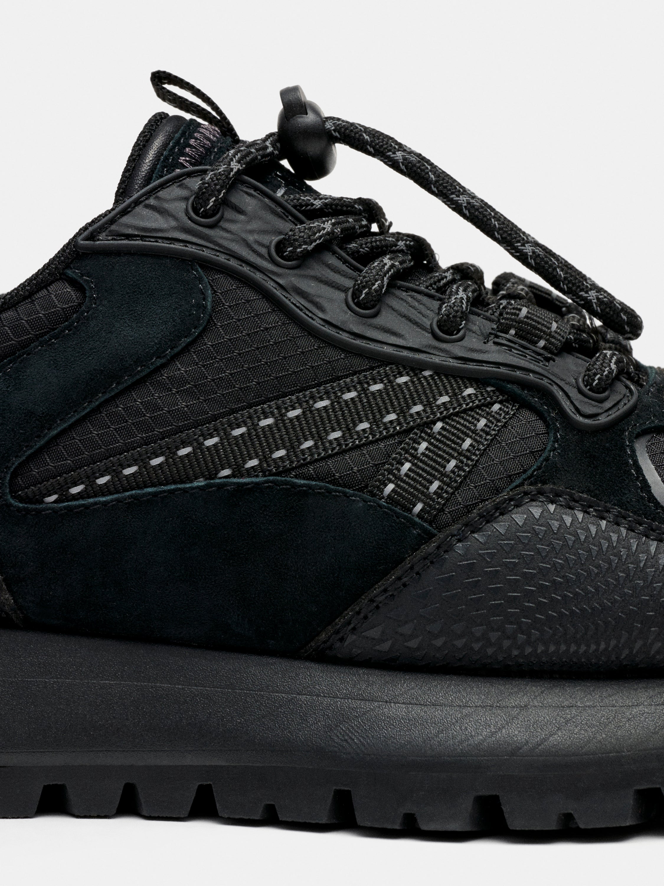 CITY OFF ROAD BLACK WOMAN